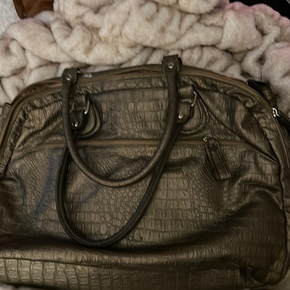 Travel tote